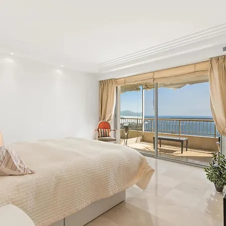 Ref 1969 - - Penthouse With Panoramic Sea View For Rent Cannes