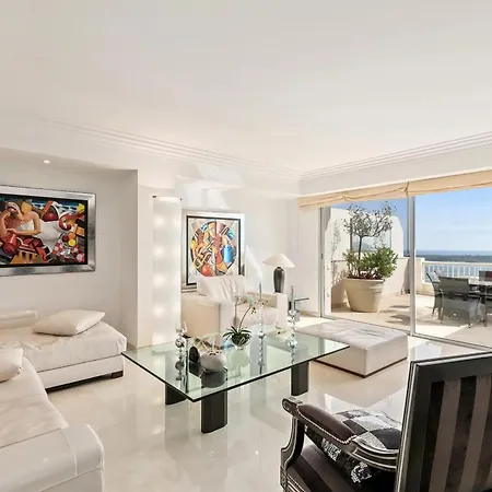 Ref 1969 - - Penthouse With Panoramic Sea View For Rent *