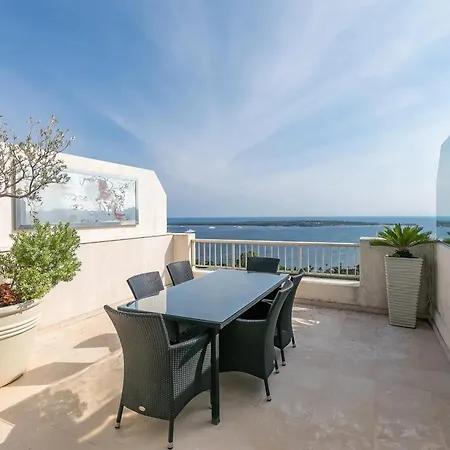 Apartment Ref 1969 - - Penthouse With Panoramic Sea View For Rent Cannes